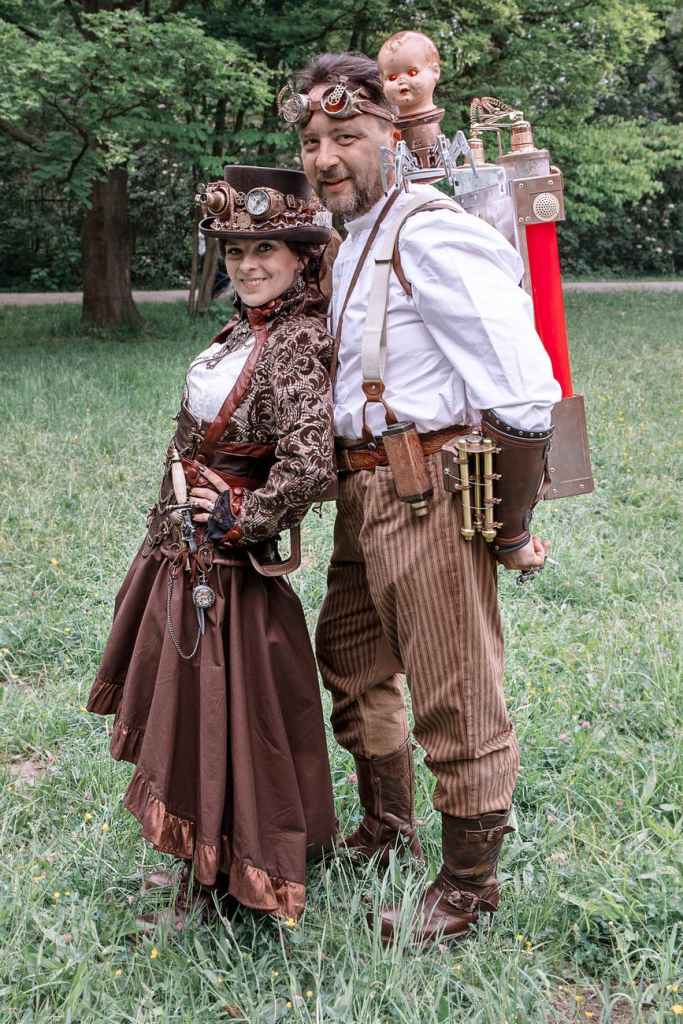 Examples of Steampunk costumes